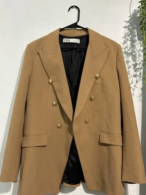 Blazer feminino Zara camelo peito duplo | Tamanho G | Excelente estado* - Imagem 1 de 4