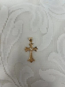 vergoldeter Kreuz Anhänger mit Diamantschliff in der Mitte - Bild 1 von 4