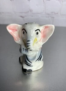 Vintage Sitting Elephant Salt “Or” Pepper Shaker Ceramic Japan Replacement - Imagen 1 de 6