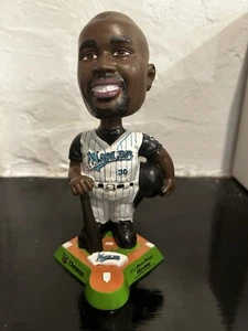 2001 Cliff Floyd Florida Marlins Autographed SGA Bobblehead In Original Box - Picture 1 of 8