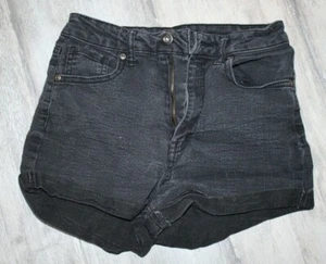 Pantalones cortos de mezclilla de tiro alto negros con bolsillos con puños talla 24 FOREVER 21 para mujer - Imagen 1 de 3
