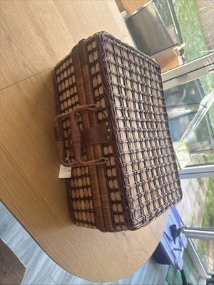 Vintage Design Wicker Picnic Basket  Inc 4 Place Settings Brand New  - Image 1 of 4