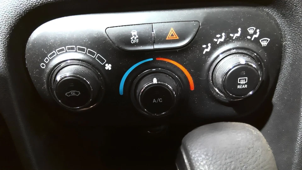 Управление кондиционером обогревателя 13 14 15 16 DODGE DART - Изображение 1 из 1