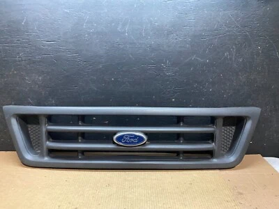 2003 to 2007 Ford Econoline E150 E250 E350 Front Grille Grille J4066 OEM DG - Image 1 of 4