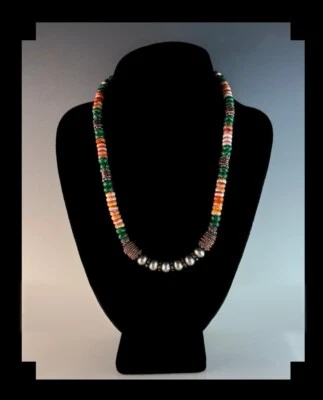 White Fox Creation: Spiny Oyster and Malachite Unisex Choker - Image 1 of 4