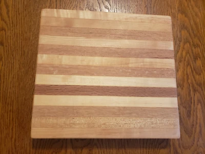 Hand Made Hard Maple & Oak Edge Grain Cutting Block 10.5" X 11.5" X 1.75" - Image 1 of 4