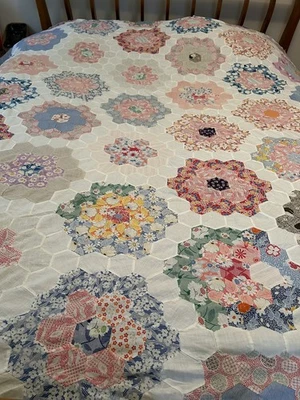 edredones hechos a mano para jardín de flores de abuelas Foto 1 de 4