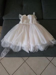Girl's Ceremonial Dress - Picture 1 of 1