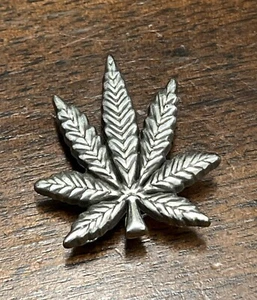 6 Weed Leaf Conchos Tandy Leather - Picture 1 of 3