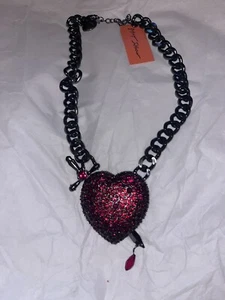 Betsey Johnson Herz & Dolch Anhänger Halskette Kristall Blut Neu mit Etikett $95 - Bild 1 von 4
