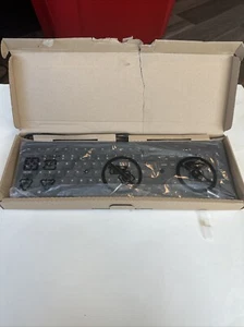 NUEVO Teclado Dell Silencioso y Delgado con Cable USB KB113P Nuevo en Caja Nunca Usado Negro En Caja - Imagen 1 de 5