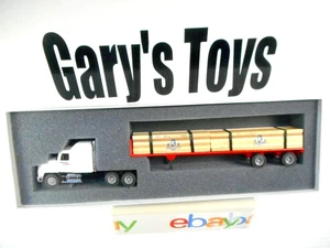 Penjoy Company 1:64 Die Cast Flatbed Truck With Lumber Load - Picture 1 of 6