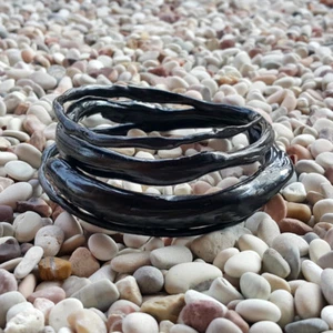 Indonesischer schwarzer Akar Bahar echte handgefertigte Koralle Armreif Armband #71 - Bild 1 von 7