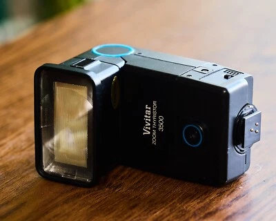 Vivitar Zoom Thyristor 3500 for MINOLTA 35mm Cameras W/ Flip Up Diffuser TESTED - Image 1 of 3