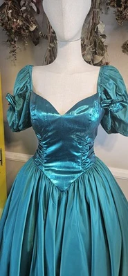 Vestido de graduación vintage años 80 verde esmeralda acetato y lamè como está Foto 1 de 4