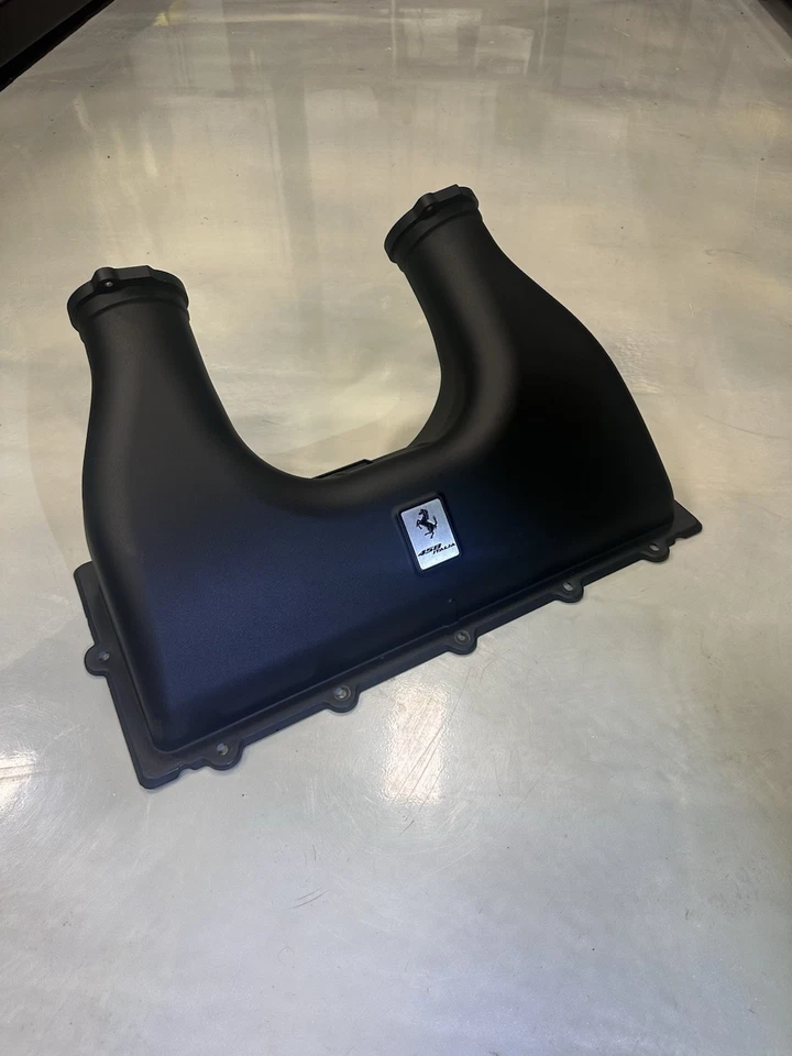 Cubierta de caja de aire Ferrari 458 Italia OEM. Para Ferrari 458 Italia 2009-2015. Foto 1 de 4