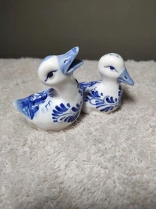 Vintage Blue and White Minature Delft Porcelain Duckling Salt & Pepper Set - Picture 1 of 12