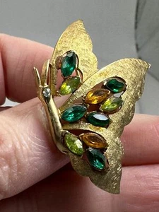 Butterfly Colored Navette Rhinestones Vintage Gold Brooch Pin M-4592 - Picture 1 of 3