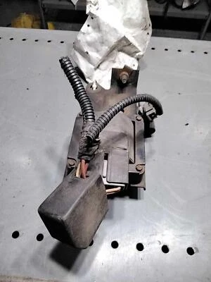 1986 - 1995 FORD TAURUS Ignition Coil/ignitor - Image 1 of 3