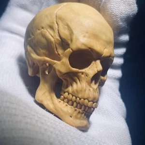 Buchsbaum geschnitzt Totenkopf Statue Handschnitzerei Holzkunst Skulptur Deko - Bild 1 von 9