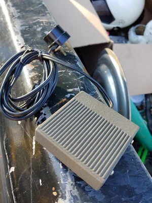 FOOT CONTROL PEDAL W/ Cord Standard 2 Plug Vintage - Image 1 of 4