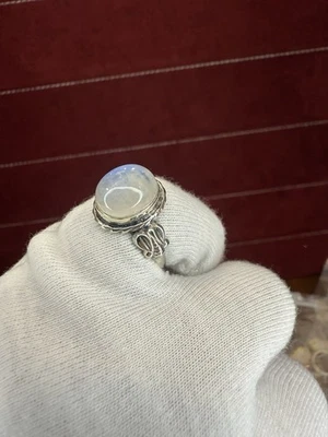 Кольцо из чистого серебра 925 пробы с радужным лунным камнем размер 7 - 3.9G - Изображение 1 из 4