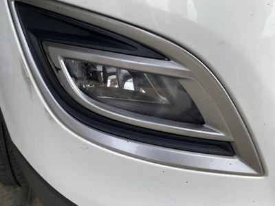 Passenger Corner/Park Light Fog-driving Fits 10-12 MAZDA CX-9 1955376 - Image 1 of 4