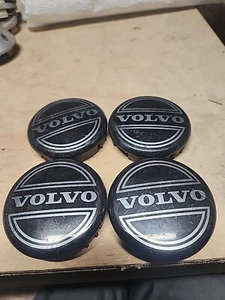 Center Caps Volvo S50 S60 S70 S80 S90 XC70 8646379 OEM Wheel Hubcaps Set of 4 - Picture 1 of 3