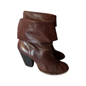 VINCE CAMUTO Brass Womens Brown Fold Over Leather Ankle Boots Booties 8.5B/38.5 - Picture 1 of 11