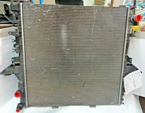 AC Condenser LAND ROVER LR4 10 11 12 13 14 15 16 - Picture 1 of 8