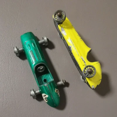 2x Matchbox Ältere Autos: Maserati 4 CLT/ 1948 N.52, Aston Martin DBR5 N.19 - Bild 1 von 4