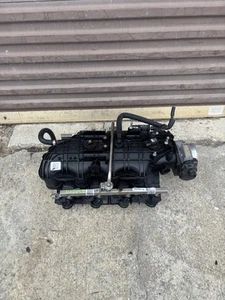 Chevrolet GMC 4.8 5.3L Intake Manifold 8-14 Cathedral Port & Fuel Injectors 142D - Picture 1 of 10