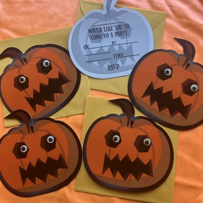 Halloween Party Invitations With Envelopes X6 Googly Eyes On Halloween Pumpkin - Image 1 of 4