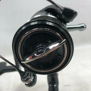 Carrete giratorio usado Shimano 19 Vanquish C3000XG rango B JP - Imagen 1 de 2