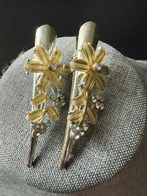 Vtg  Rhinestone Hair Clips Set Flower Acrylic Yellow Fairycore Coquette Whimsy - Image 1 of 3