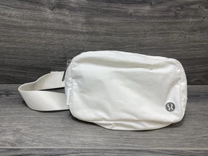 Lululemon Everywhere Gürteltasche 1L in weiß Einheitsgröße Active - Bild 1 von 8