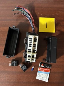 Jeep Patriot/Compass Relay Fuse Box - Picture 1 of 5