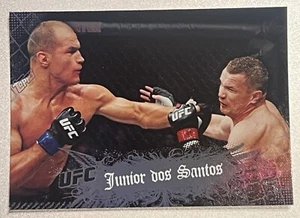 2010 Topps UFC Main Event #19 Junior Dos Santos - Picture 1 of 2