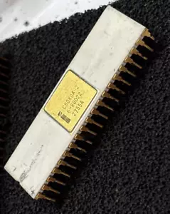 RARE 1976 Intel C8080A-2 gold pins & cap white ceramic 40 DIP CPU Microprocessor - Picture 1 of 13