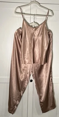 Secret Treasures Mujer’s L 2 piezas Pijama CONJUNTO Cami Tank, Pantalones Dorado Brillante Satinado Foto 1 de 4