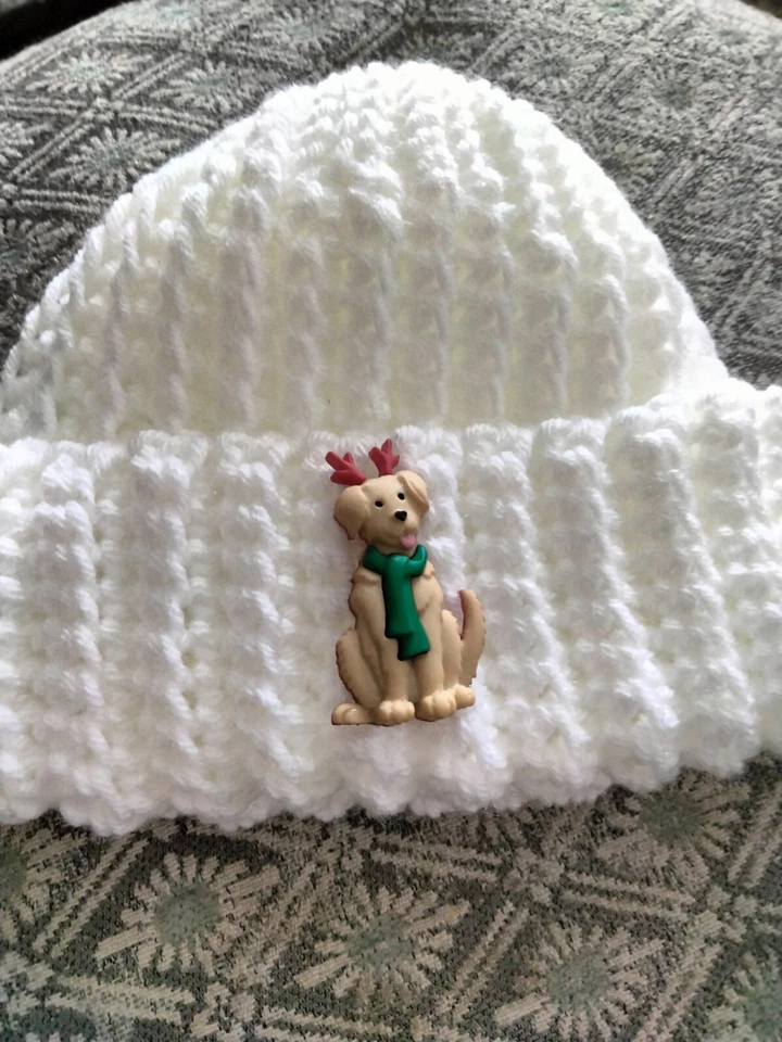 Crochet New Baby Hat White  With Yellow Lab Button 0-4m - Imagem 1 de 1