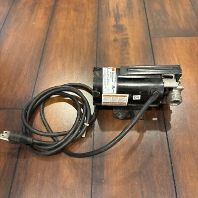 Bomba utilitaria Dayton 5Ux19 115V CA, 37,3 pies de cabezal máximo, admisión Mght Foto 1 de 4