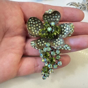 ROM Royal Ontario Museum Green Rhinestone Cluster Floral Stem Brooch Pendant 3" - Picture 1 of 8