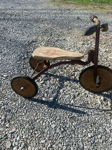 1920's Antique tricycle with wood seat and filled in wheels - Picture 1 of 5