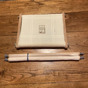 Holz Gobelin Schnörkel Stickrahmen 2 Größen Kreuzstich verstellbar - Bild 1 von 8
