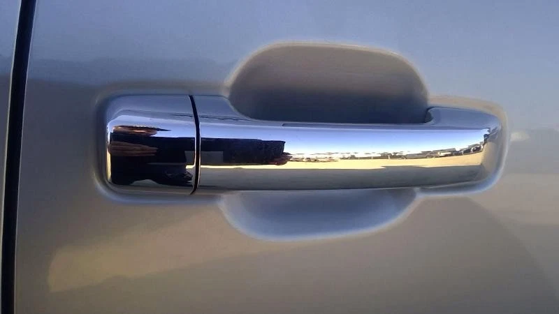 Manija puerta exterior TOYOTA SEQUOIA derecha 08 09 10 11 12 13 14 15 16 17 18 19 20 Foto 1 de 1