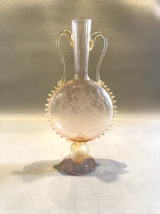 Decantador vintage de vidrio soplado veneciano rosa con manchas doradas - Imagen 1 de 12