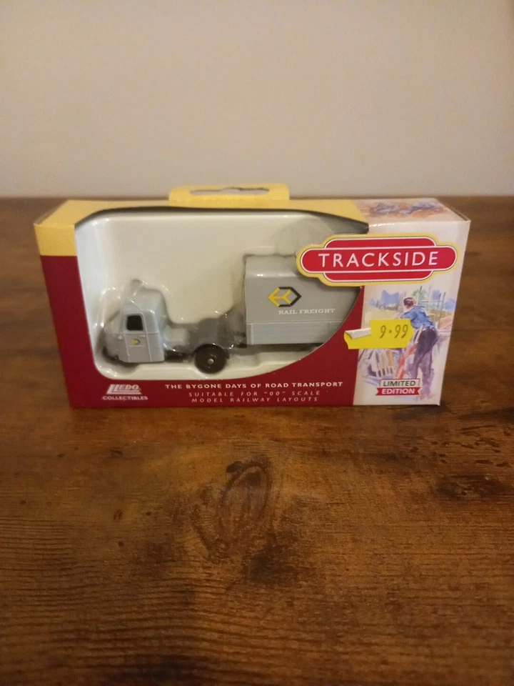 Lledo Trackside Dg148009 1/76 Scammell Scarab Van Trailer Railfreight