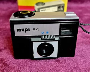MUPI S4 - Macchina Fotografica Giocattolo In Scatola Originale - Foto 1 di 13