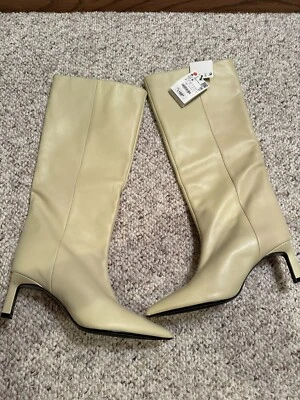 Botas Zara 36 US 6 blanco crema. Nuevo Foto 1 de 4